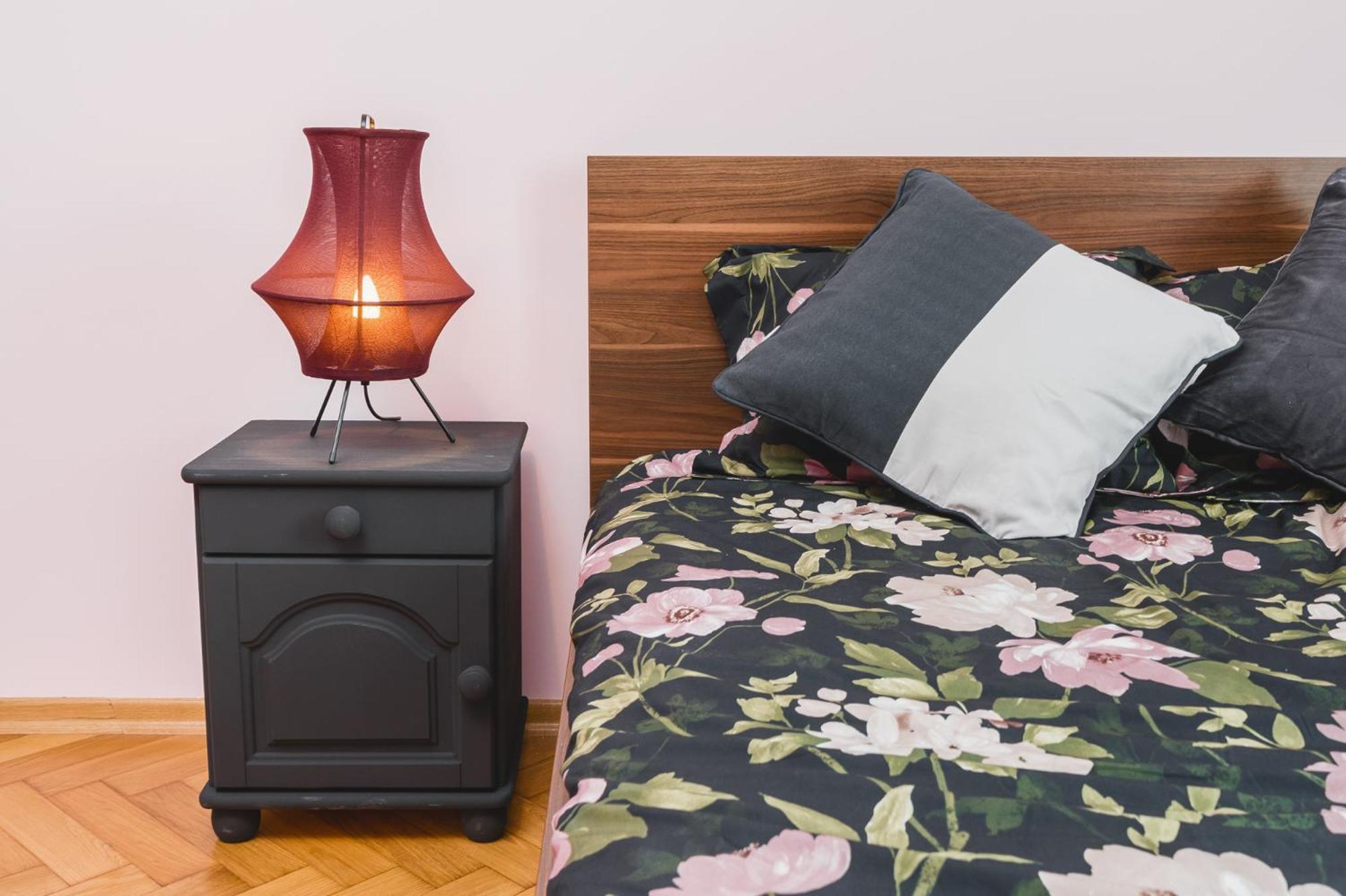 Modern Urban Escape - Old Town Apartment - By Upstairs Kraków Zewnętrze zdjęcie