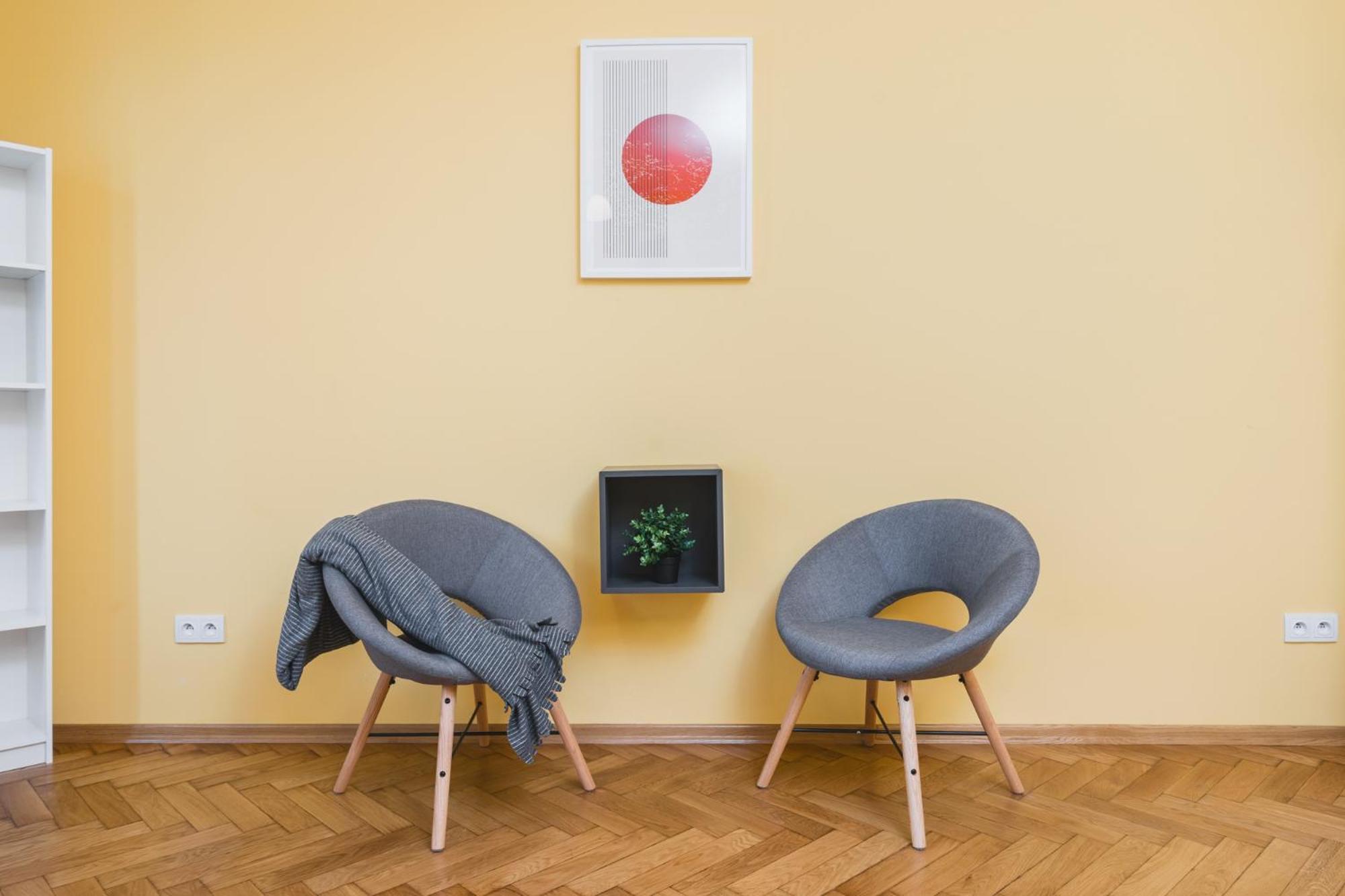 Modern Urban Escape - Old Town Apartment - By Upstairs Kraków Zewnętrze zdjęcie