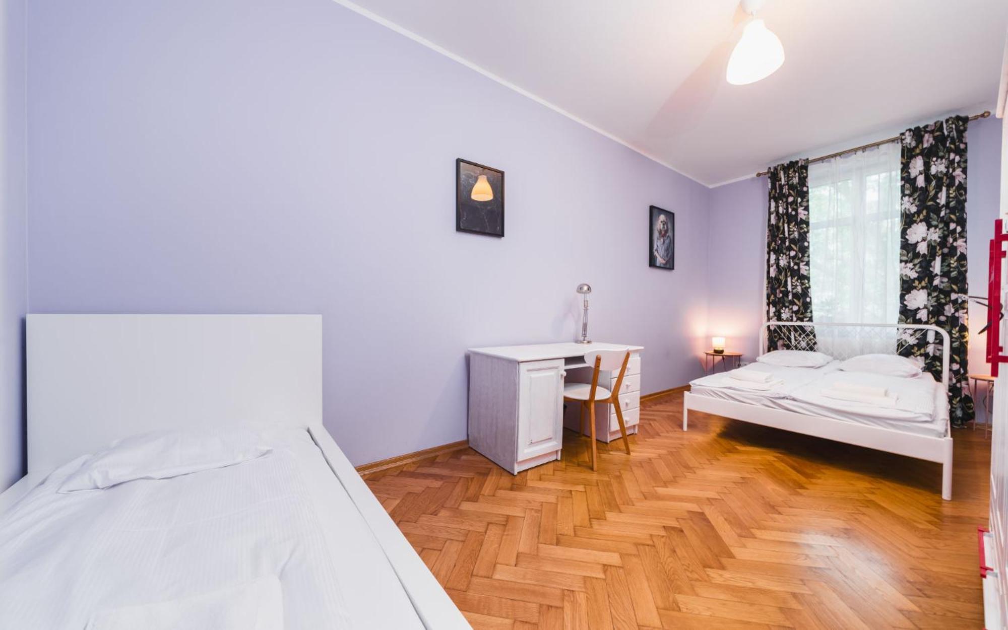 Modern Urban Escape - Old Town Apartment - By Upstairs Kraków Zewnętrze zdjęcie